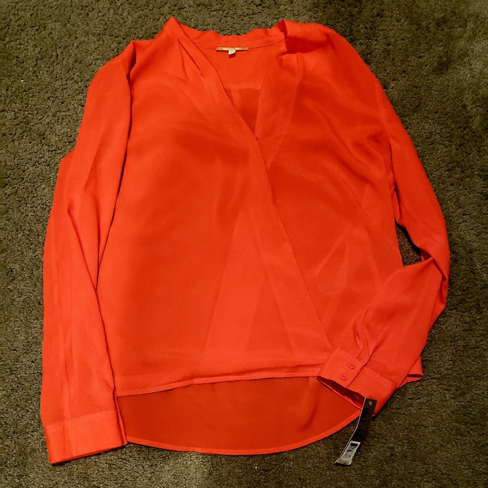 Gianni Bini Blouse. Criss Crossed Snap Front. Sz L